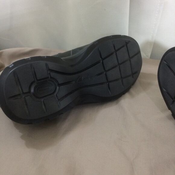 NEW Clarks Men’s Vanek Step Black Leather Slip On Loafers Memory Foam Size 9 - Picture 5 of 10